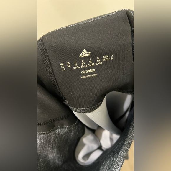 Adidas sports legging - Picture 3 of 3